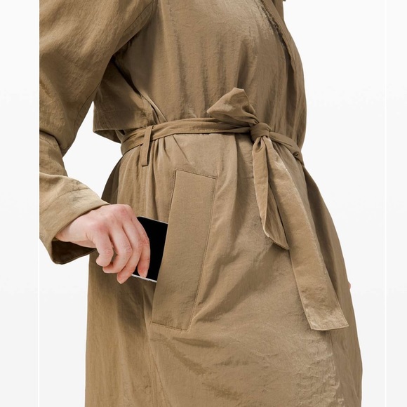 Lululemon Always Effortless Trench. Size 4. NWOT. - Picture 6 of 8